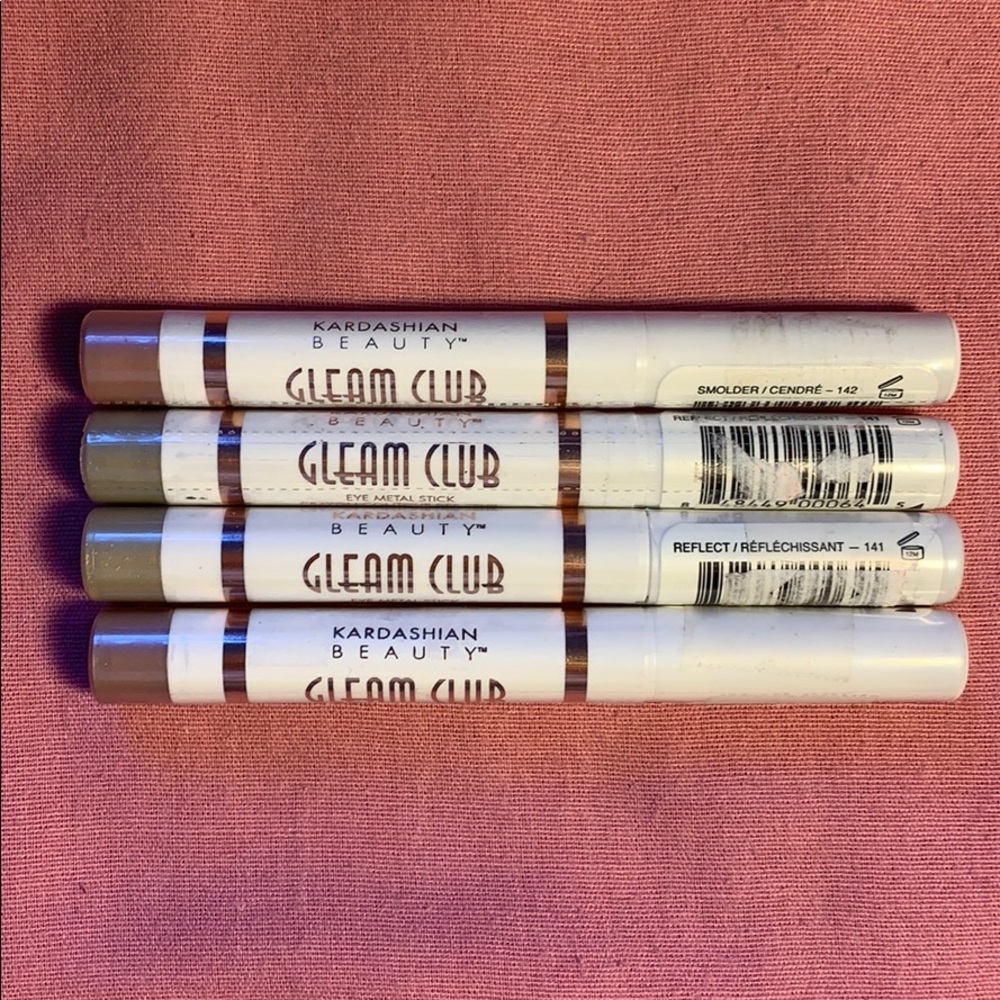 Kardashian beauty eye metal sticks